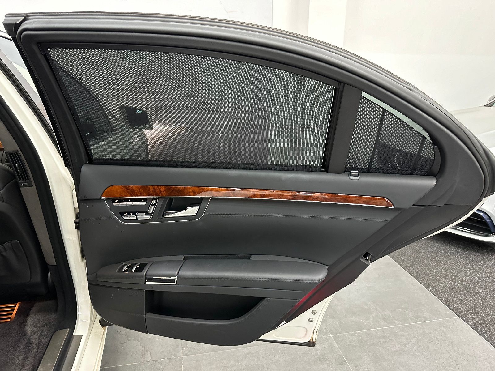 Fahrzeugabbildung Mercedes-Benz S 63 AMG Lang Originalzustand