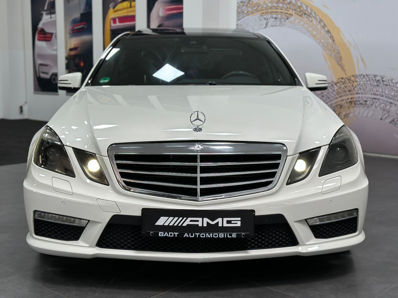 Fahrzeugabbildung Mercedes-Benz E 63 AMG PANO Harman Kardon Keyless GO