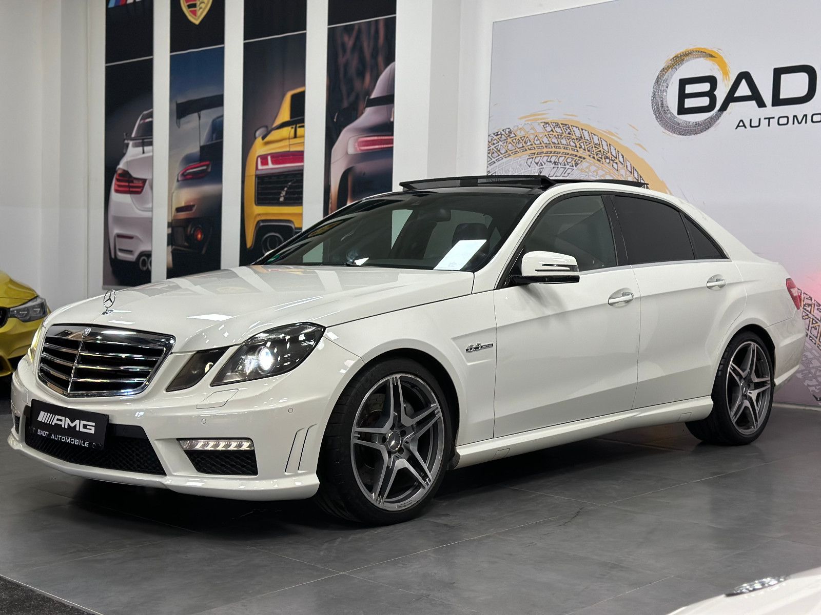Fahrzeugabbildung Mercedes-Benz E 63 AMG PANO Harman Kardon Keyless GO