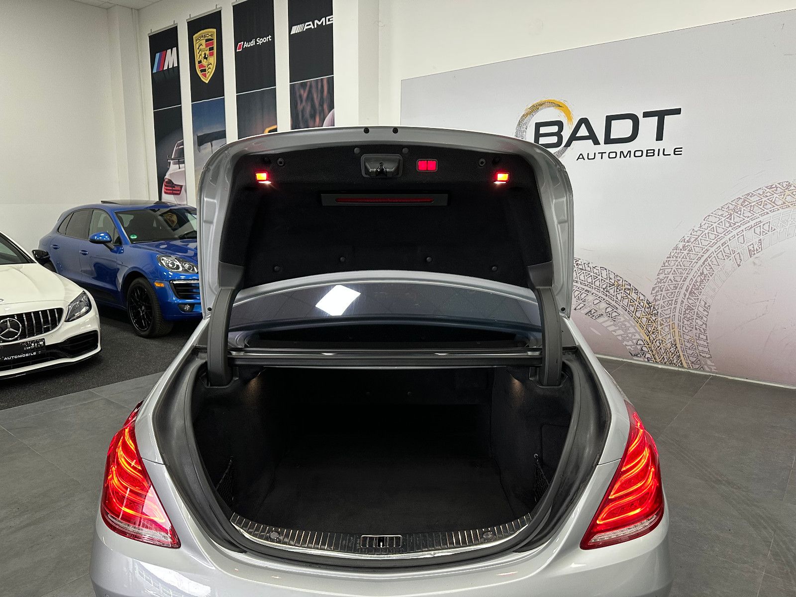 Fahrzeugabbildung Mercedes-Benz S 500 Lang AMG LINE PANO DISTRONIC