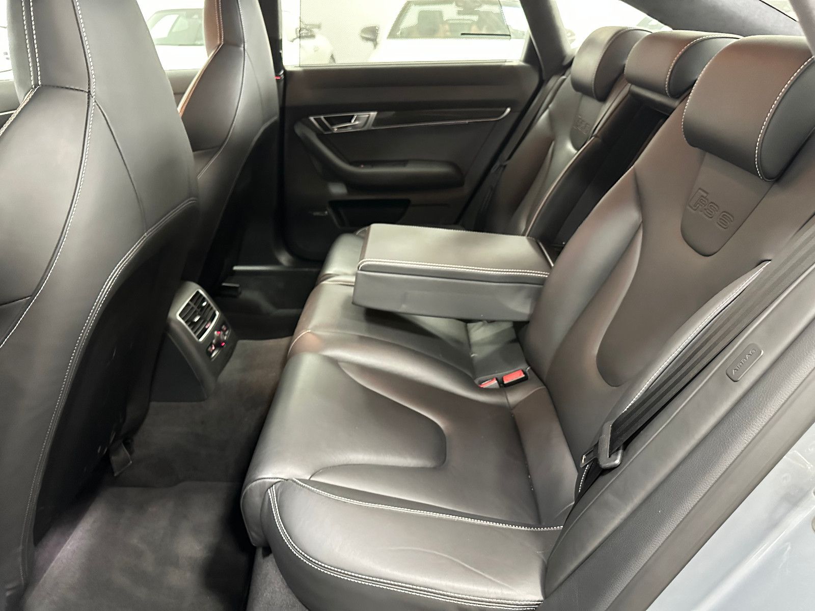 Fahrzeugabbildung Audi RS6 Lim. 5.0 TFSI quattro BOSE*CARBON*SERVICE*