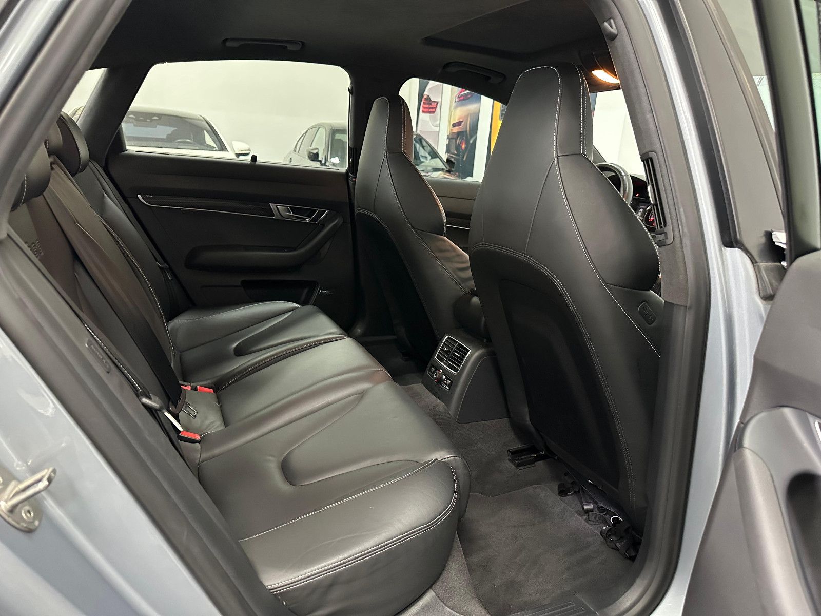 Fahrzeugabbildung Audi RS6 Lim. 5.0 TFSI quattro BOSE*CARBON*SERVICE*