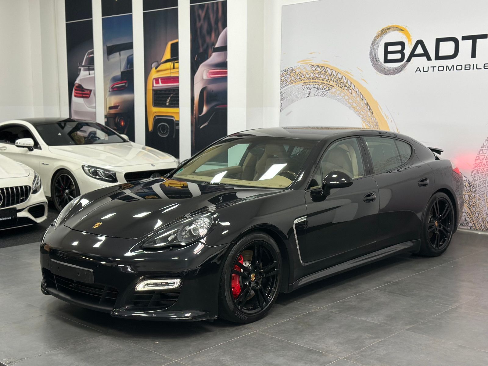 Fahrzeugabbildung Porsche Panamera GTS BOSE 20" BEIGE KLAPPENAUSPUFF