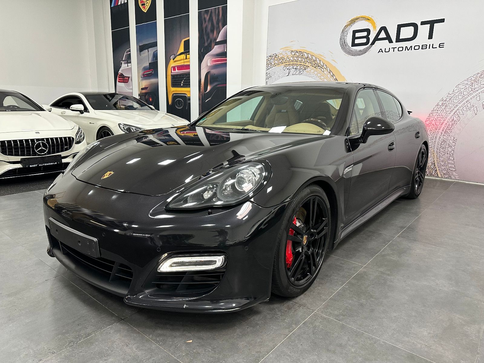 Fahrzeugabbildung Porsche Panamera GTS BOSE 20" BEIGE KLAPPENAUSPUFF