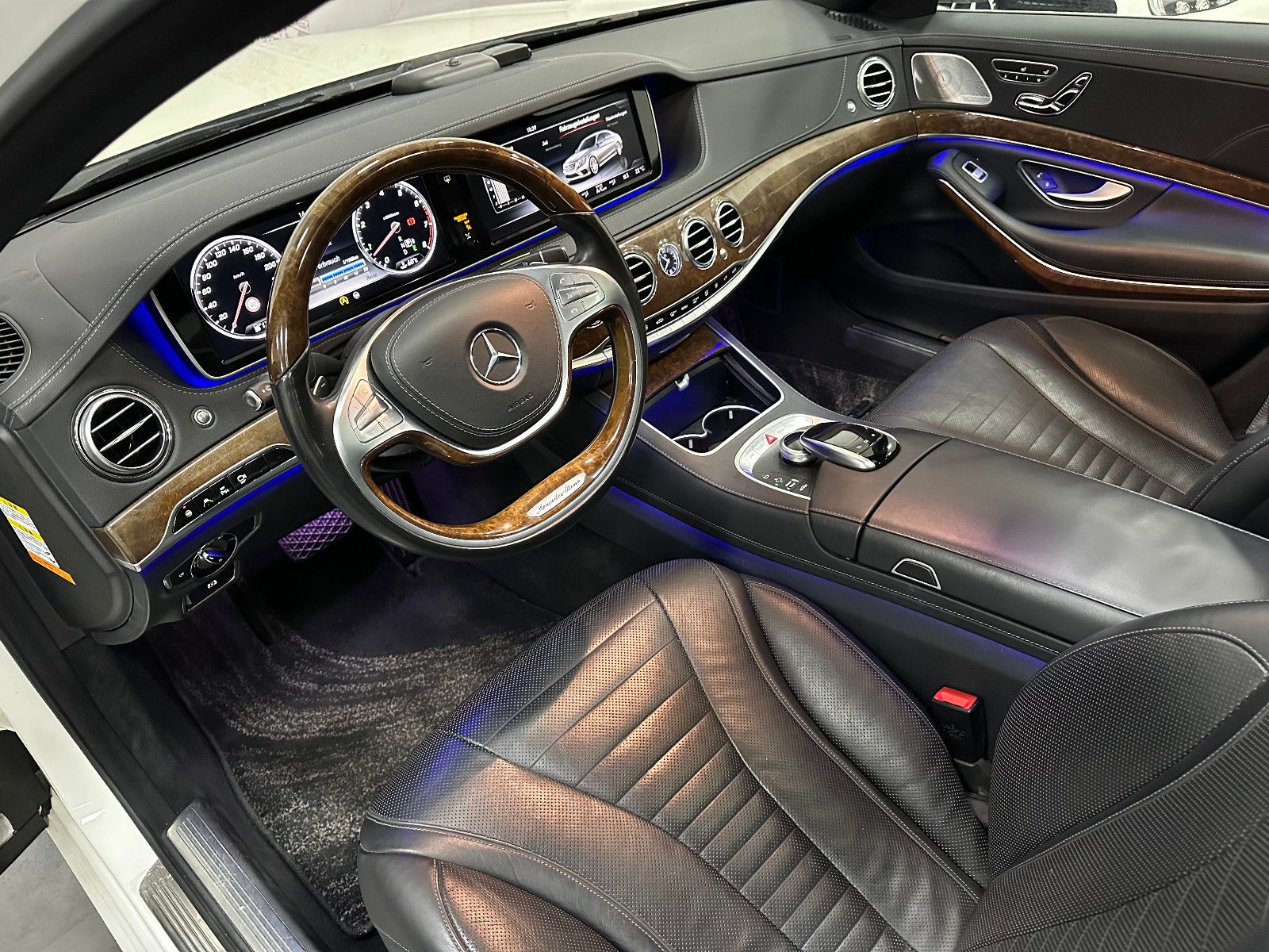 Fahrzeugabbildung Mercedes-Benz S 500 L *DTR*360°*PANORAMA*BURMESTER*MEMORY