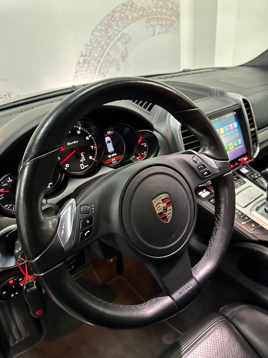Fahrzeugabbildung Porsche Cayenne Turbo Burmester Memory Schiebedach