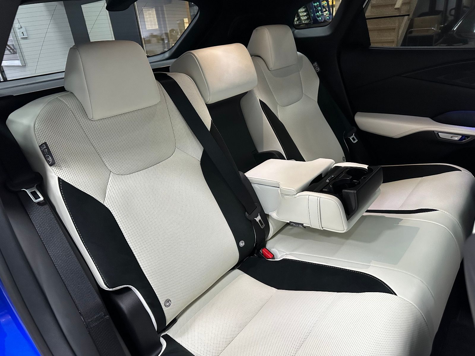 Fahrzeugabbildung Lexus RX 500 h DIRECT4 F SPORT+ PANO 360° AMBIENTE