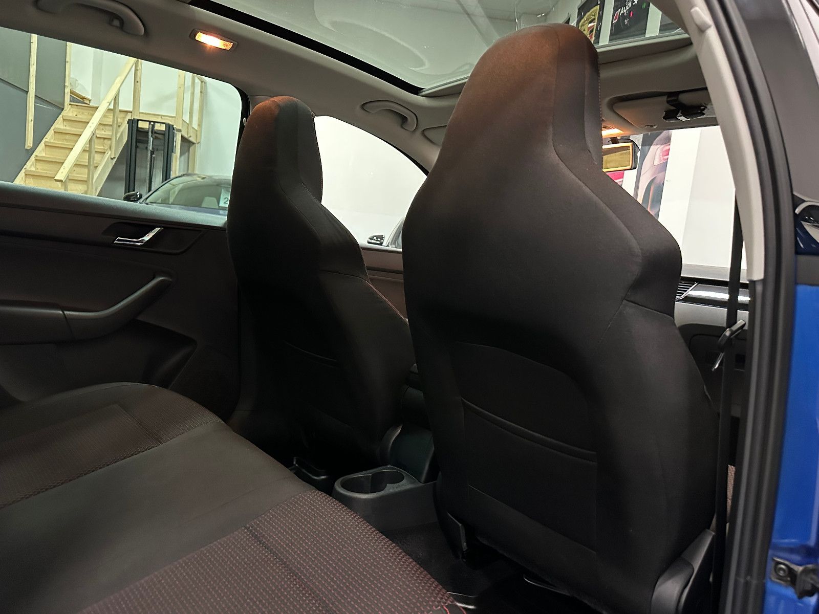 Fahrzeugabbildung SKODA Rapid Spaceback Style Plus DSG GLASDACH