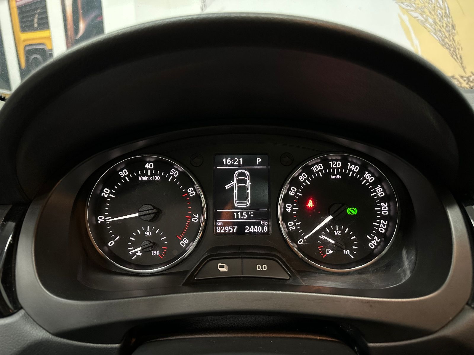 Fahrzeugabbildung SKODA Rapid Spaceback Style Plus DSG GLASDACH