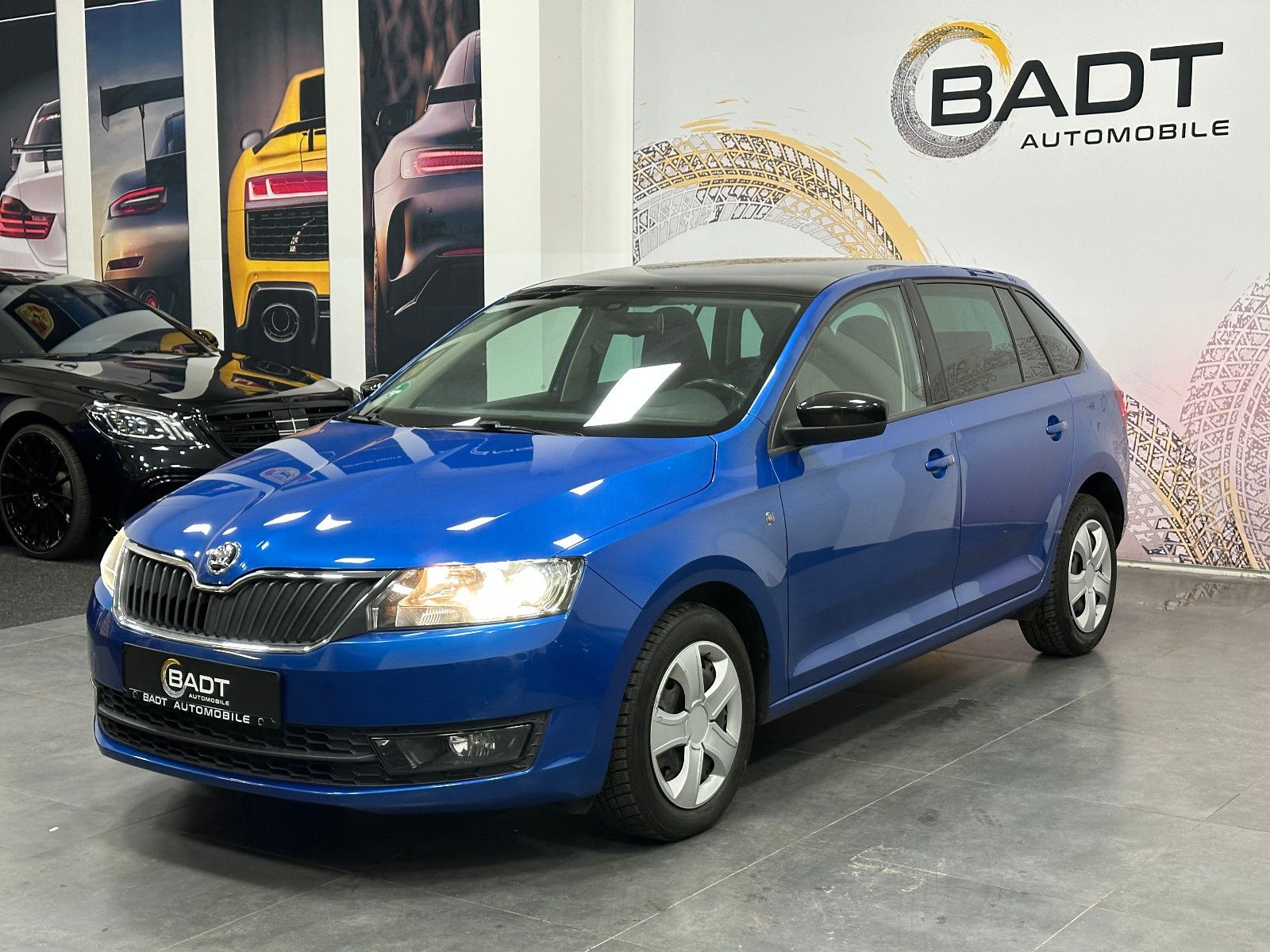 Fahrzeugabbildung SKODA Rapid Spaceback Style Plus DSG GLASDACH