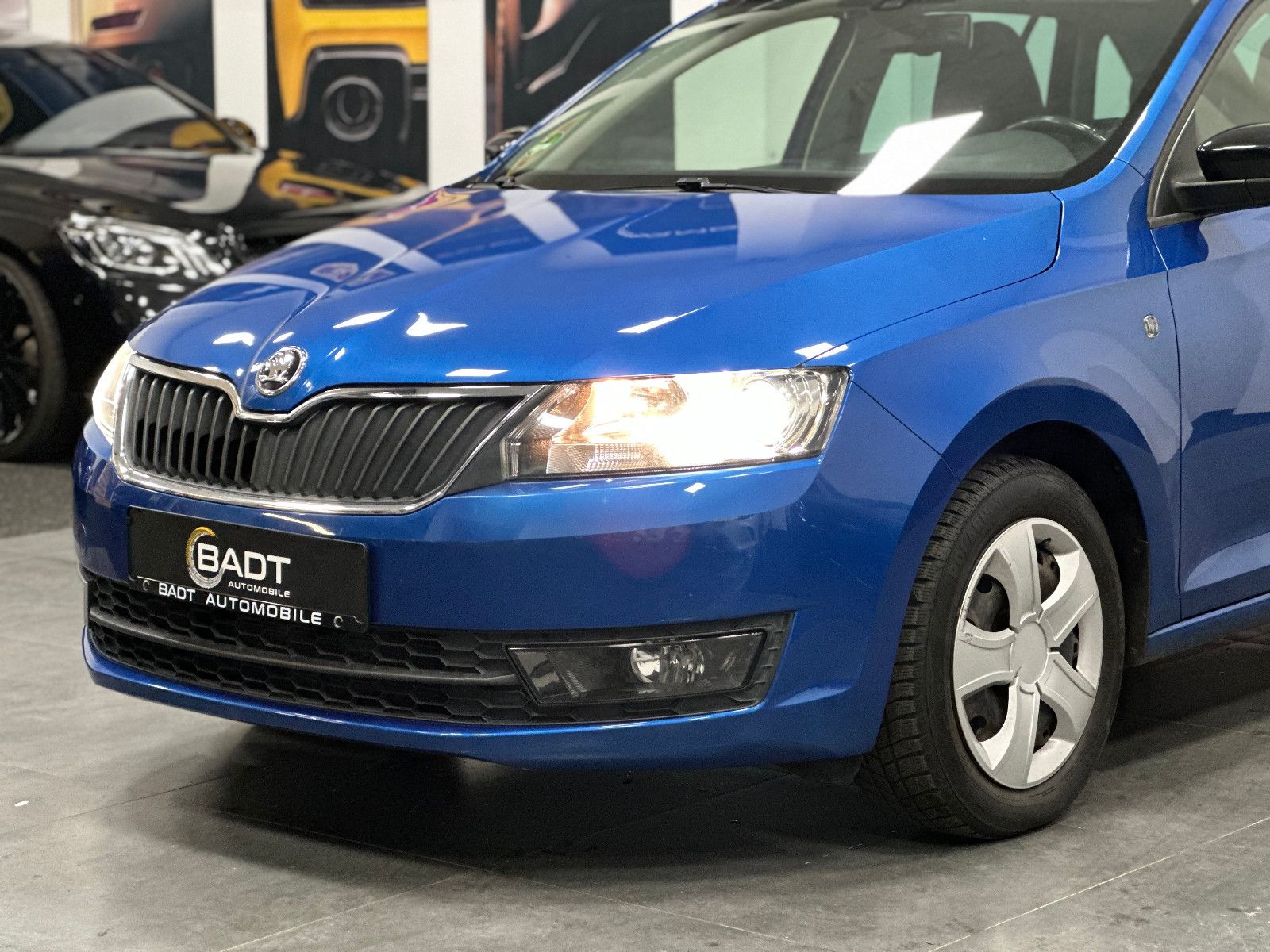 Fahrzeugabbildung SKODA Rapid Spaceback Style Plus DSG GLASDACH