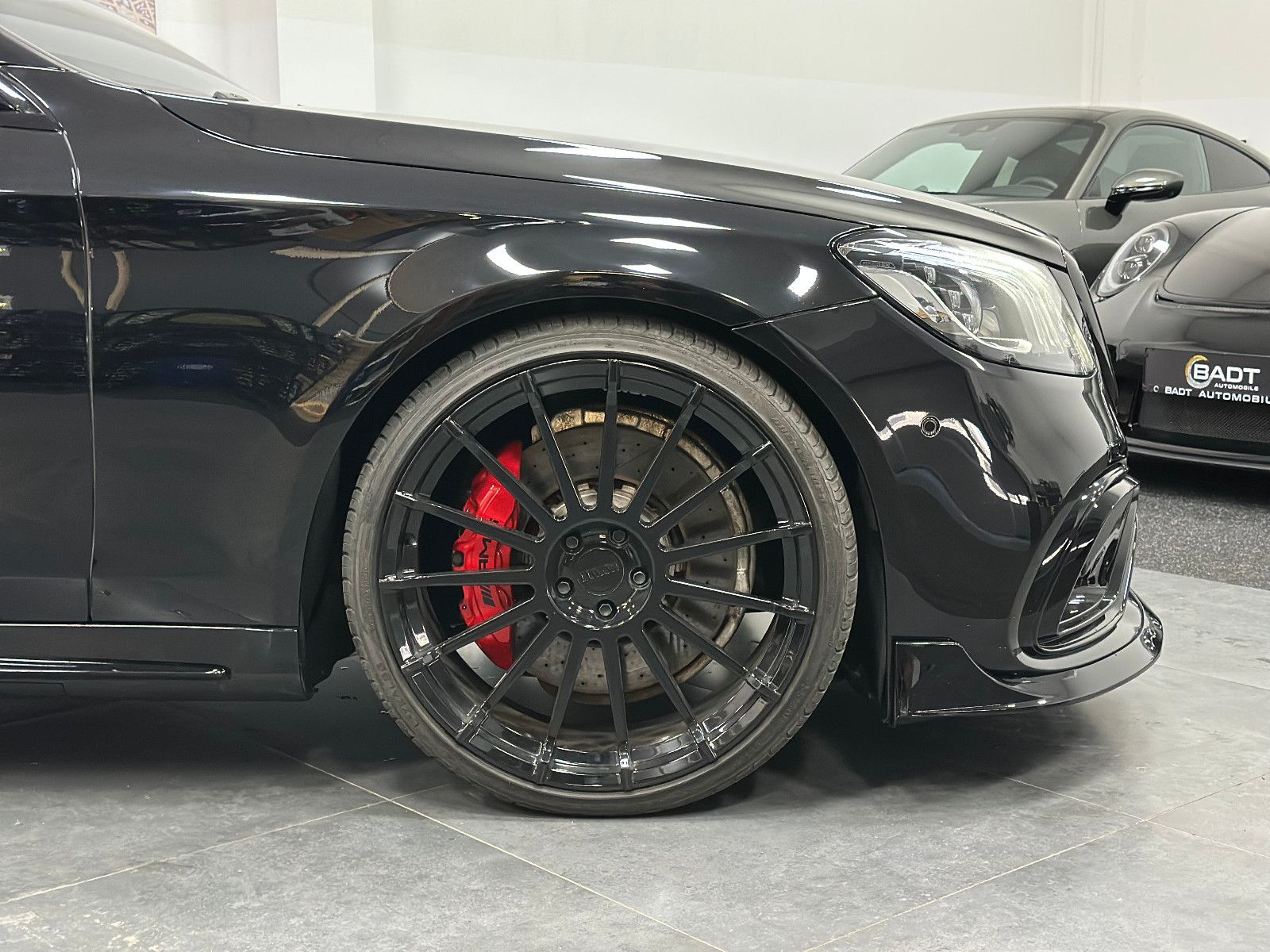 Fahrzeugabbildung Mercedes-Benz S 63 AMG 4Matic+ L *22Zoll*PANO*Voll*