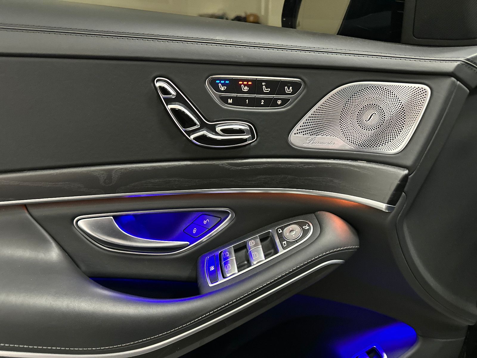 Fahrzeugabbildung Mercedes-Benz S 63 AMG 4Matic+ L *22Zoll*PANO*Voll*