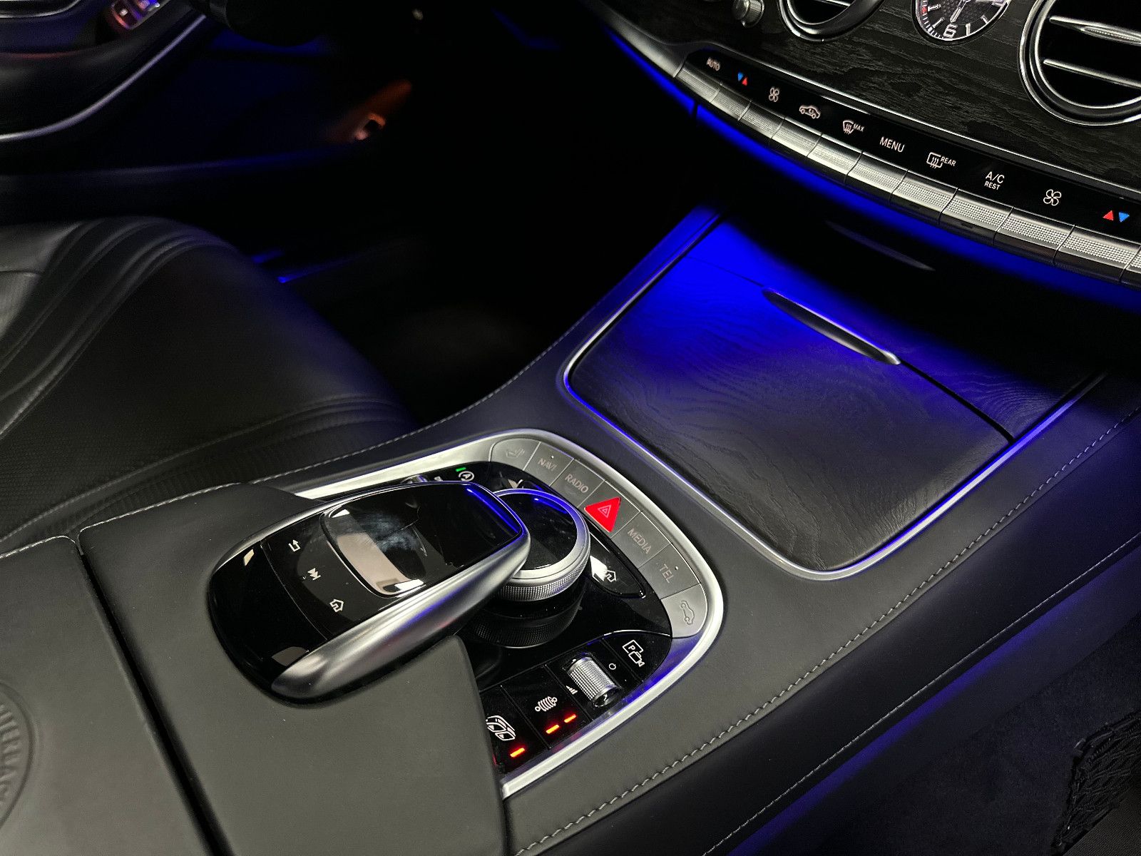 Fahrzeugabbildung Mercedes-Benz S 63 AMG 4Matic+ L *22Zoll*PANO*Voll*