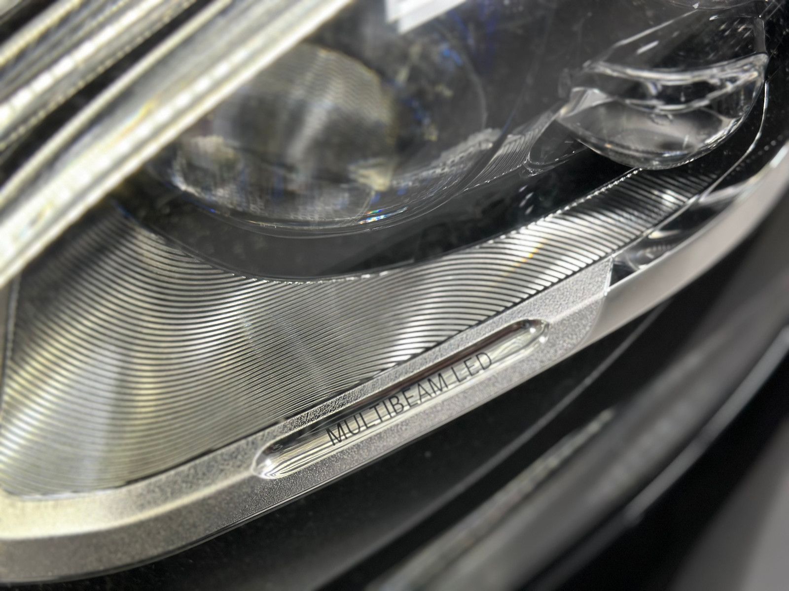 Fahrzeugabbildung Mercedes-Benz S 63 AMG 4Matic+ L *22Zoll*PANO*Voll*