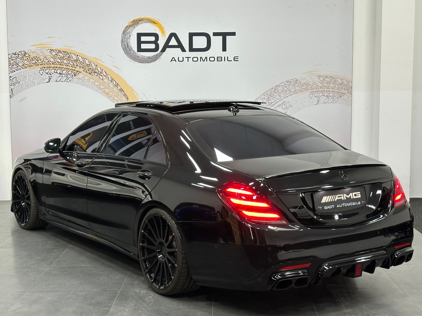 Fahrzeugabbildung Mercedes-Benz S 63 AMG 4Matic+ L *22Zoll*PANO*Voll*