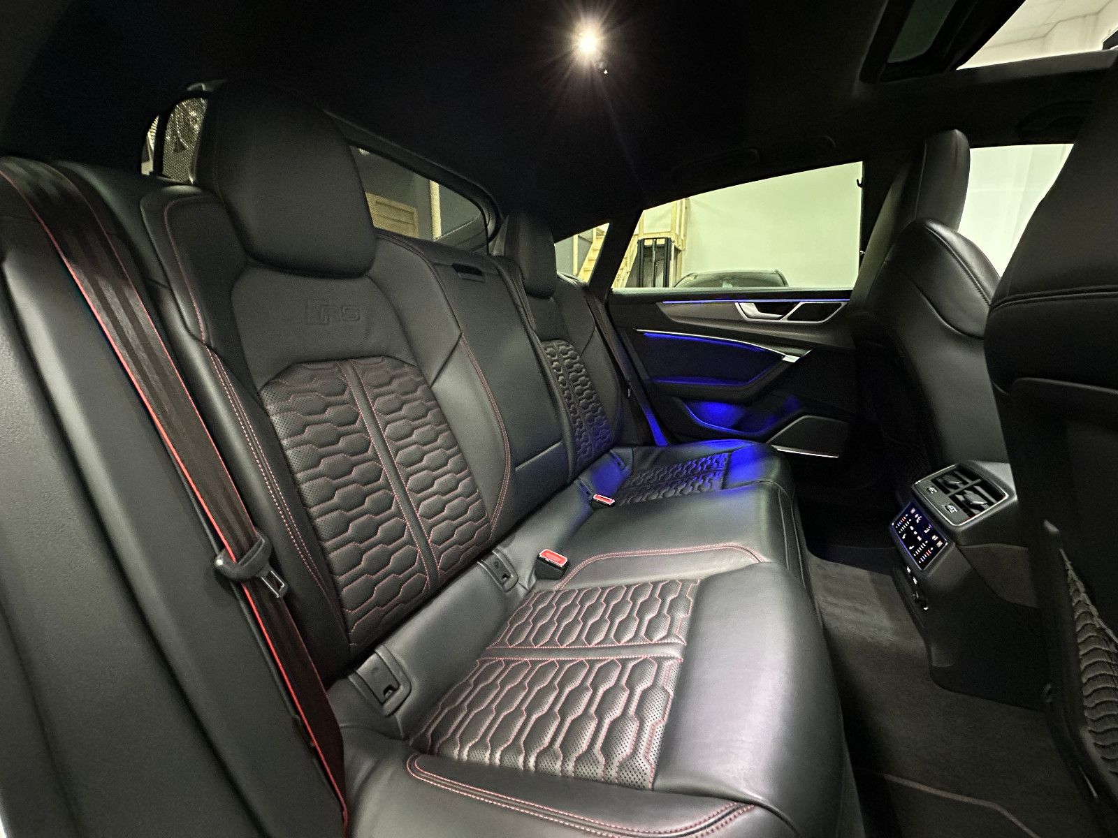 Fahrzeugabbildung Audi RS 7 Sportback 4.0 TFSI*quattro*Carbon*22"*B&O*