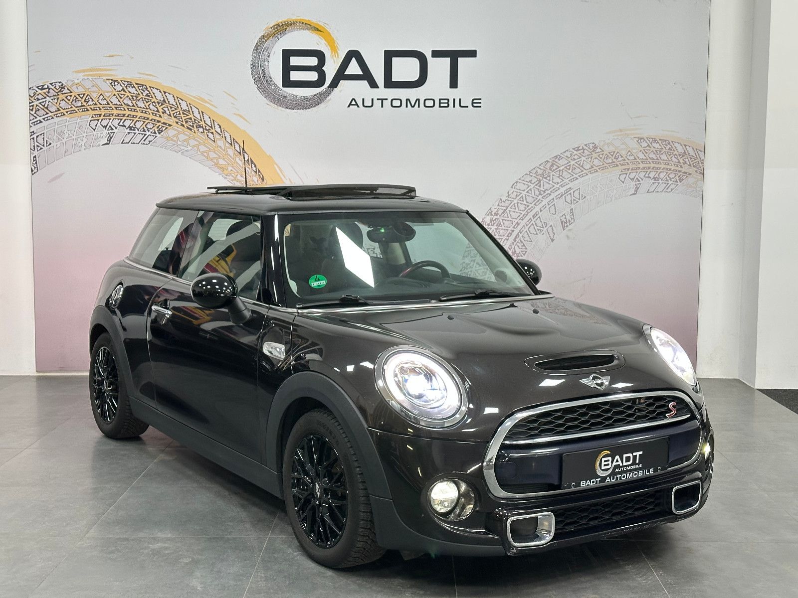 Fahrzeugabbildung MINI Cooper S *HEADUP*HARMAN*PANO*ALLWETTER*