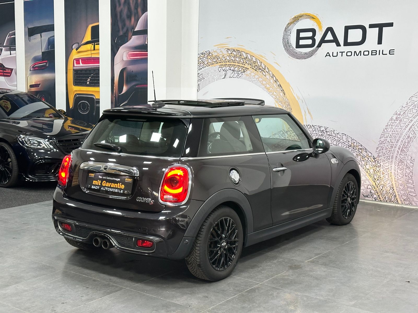 Fahrzeugabbildung MINI Cooper S *HEADUP*HARMAN*PANO*ALLWETTER*