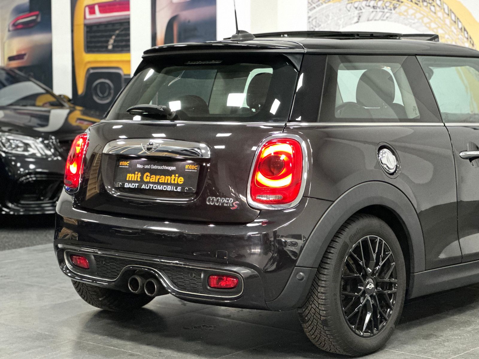 Fahrzeugabbildung MINI Cooper S *HEADUP*HARMAN*PANO*ALLWETTER*