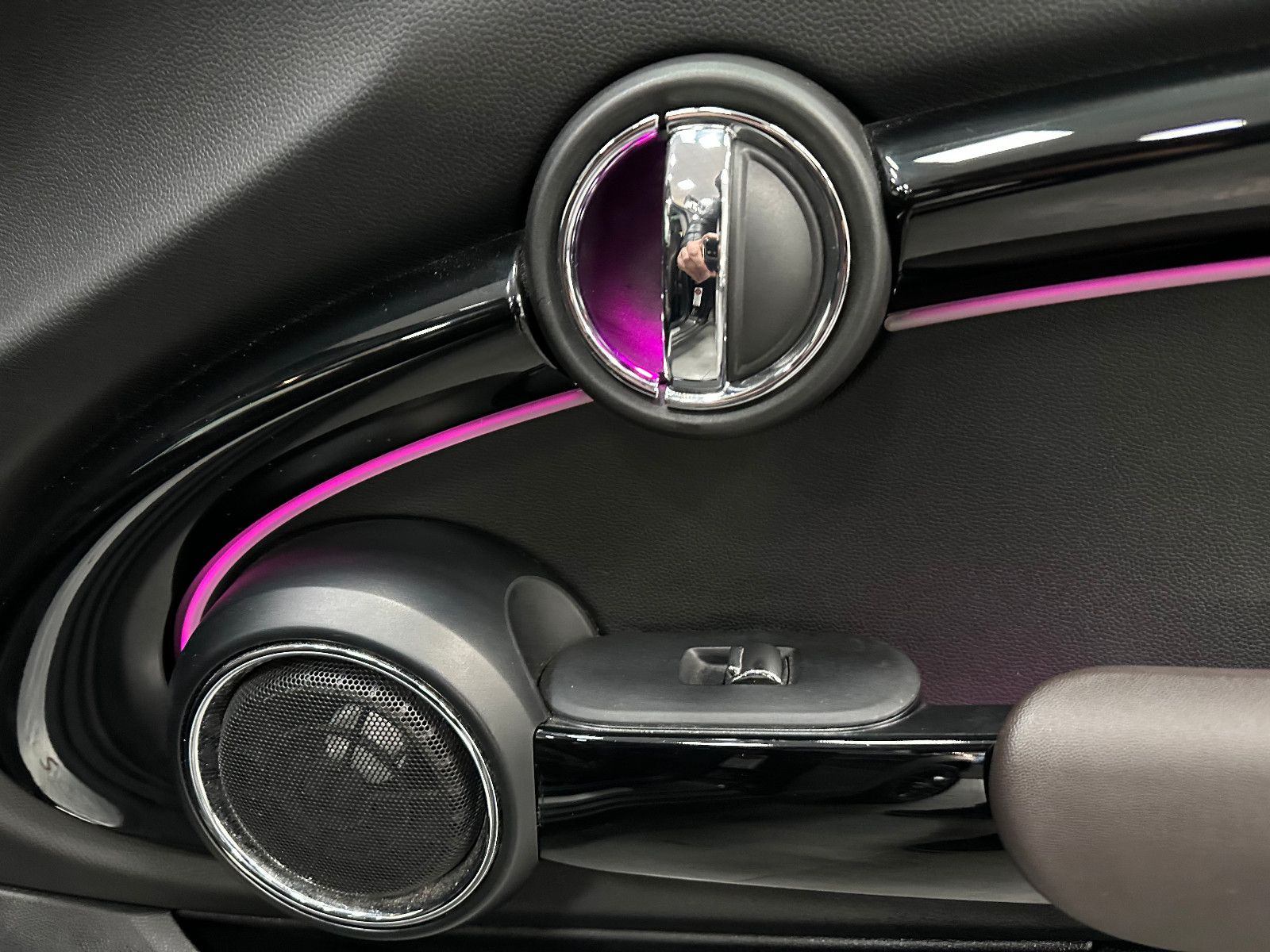 Fahrzeugabbildung MINI Cooper S *HEADUP*HARMAN*PANO*ALLWETTER*