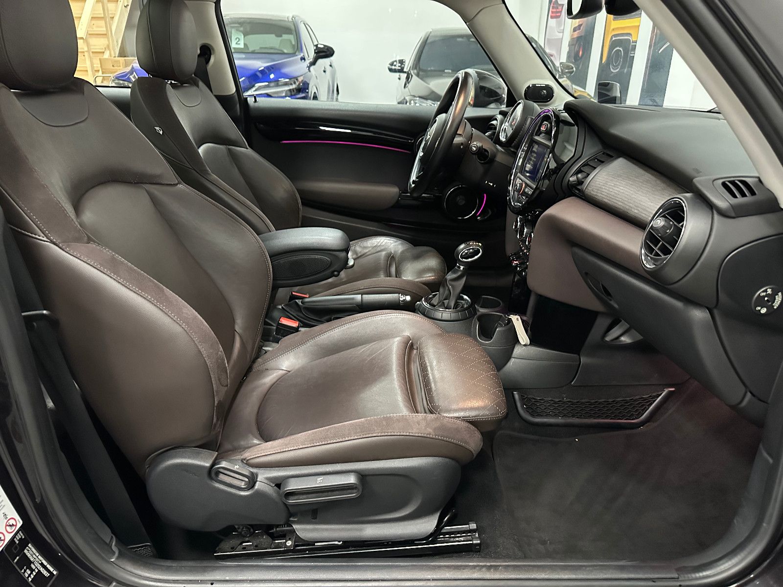 Fahrzeugabbildung MINI Cooper S *HEADUP*HARMAN*PANO*ALLWETTER*