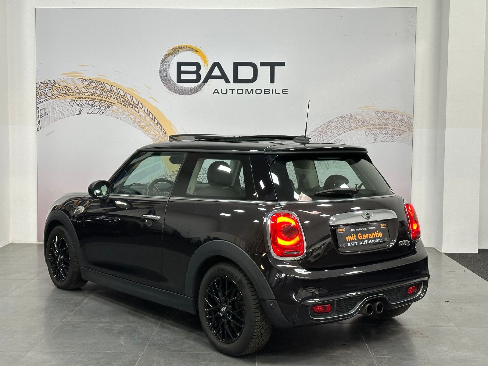 Fahrzeugabbildung MINI Cooper S *HEADUP*HARMAN*PANO*ALLWETTER*