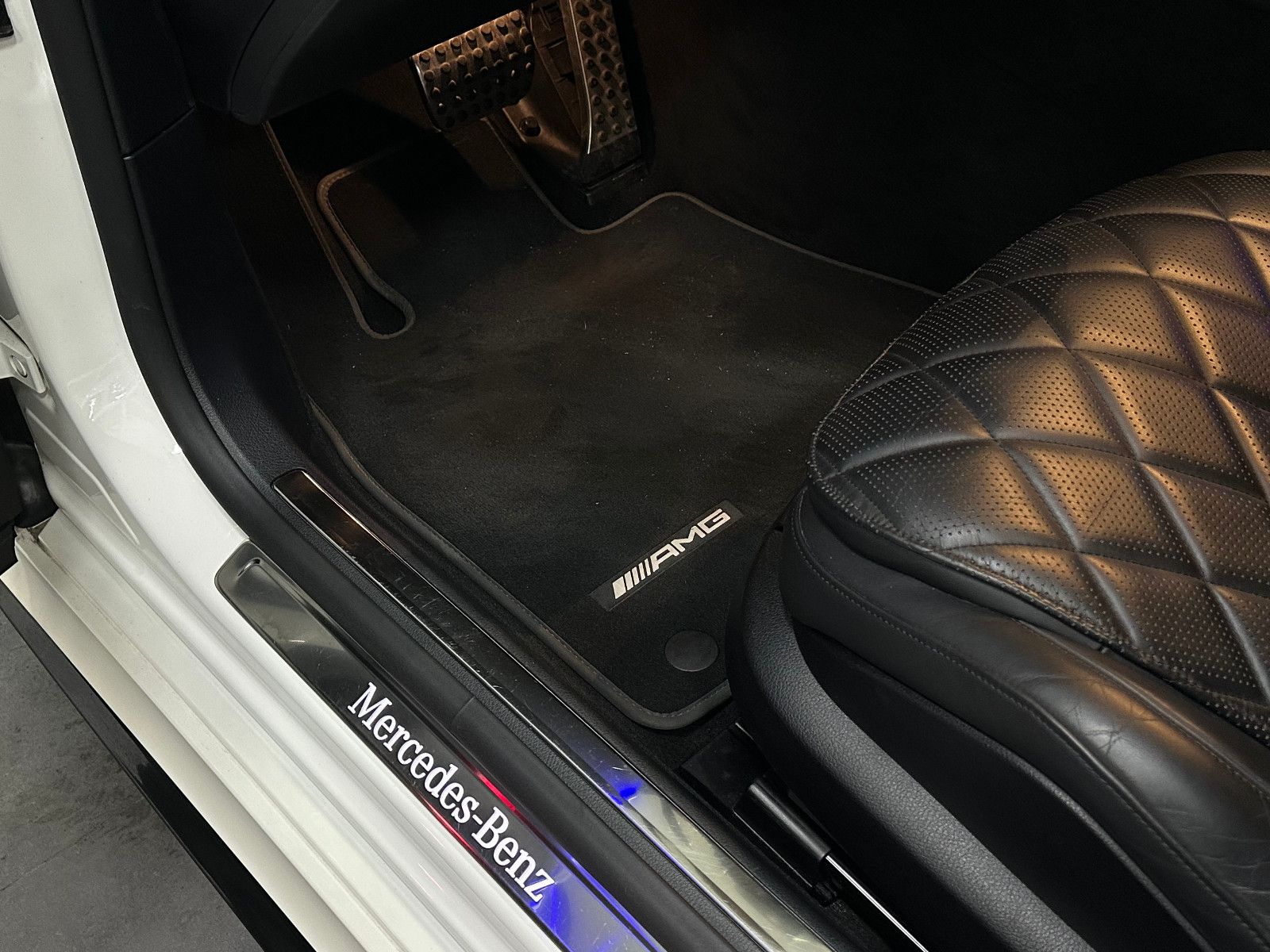 Fahrzeugabbildung Mercedes-Benz S 400 d 4Matic L *HUD*TV*PANO*AMG LINE*