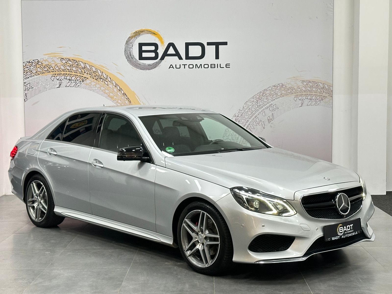 Fahrzeugabbildung Mercedes-Benz E 300 CGI BlueEfficiency 4-Matic AMG Line 360°