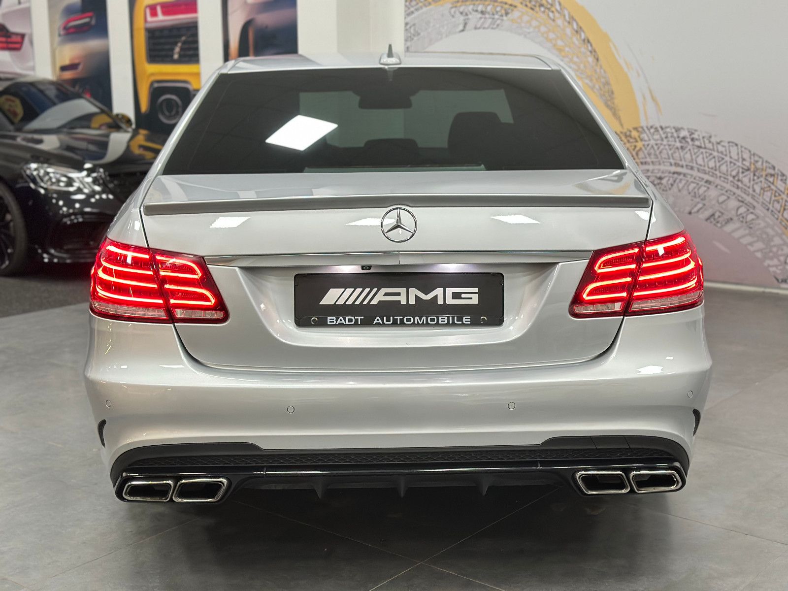 Fahrzeugabbildung Mercedes-Benz E 300 CGI BlueEfficiency 4-Matic AMG Line 360°