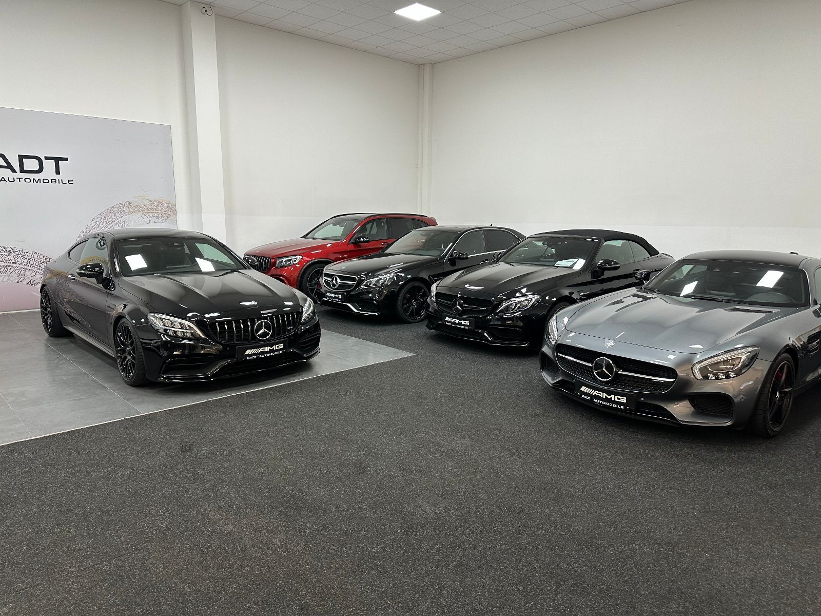 Fahrzeugabbildung Mercedes-Benz E 300 CGI BlueEfficiency 4-Matic AMG Line 360°