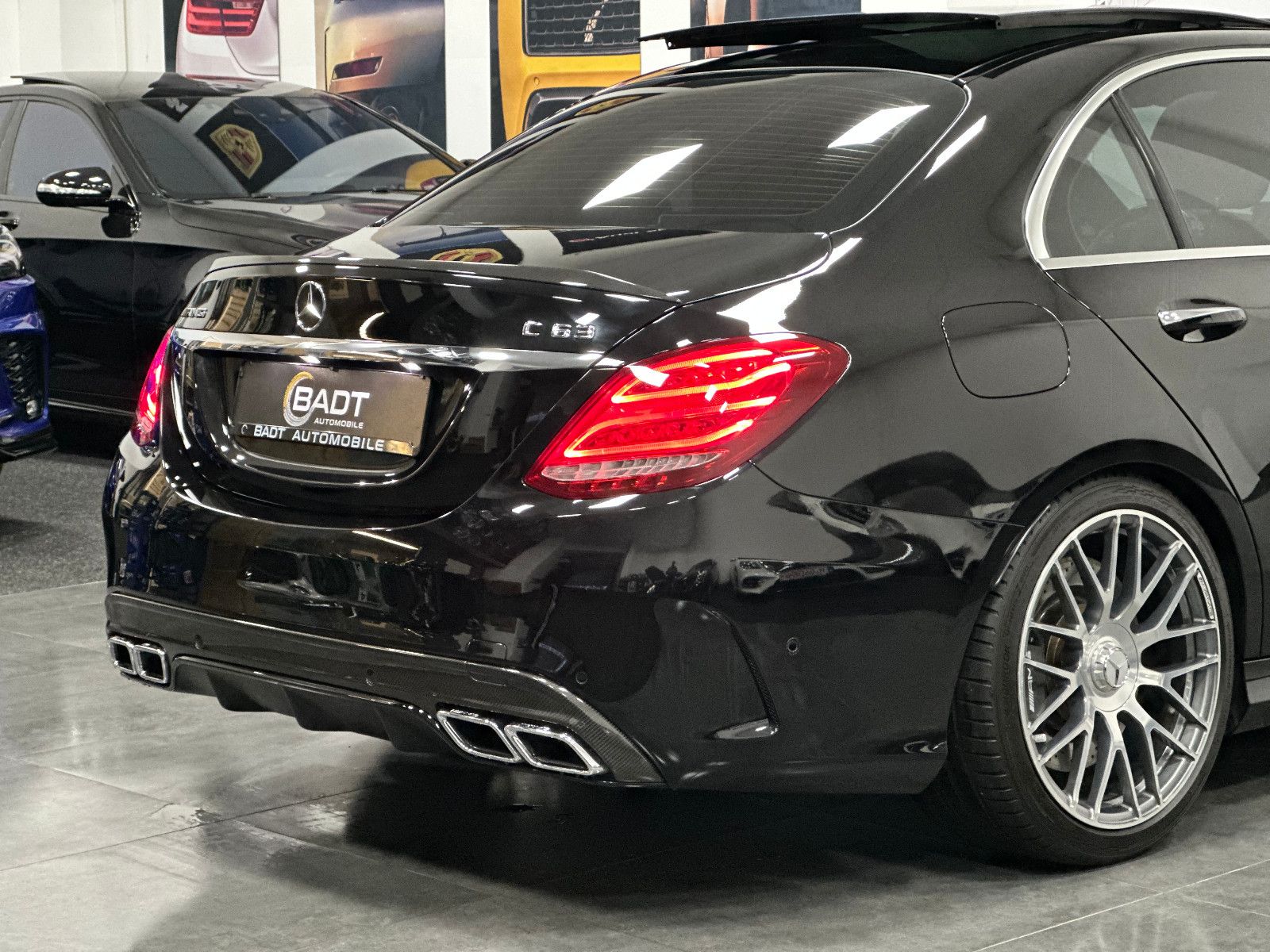 Fahrzeugabbildung Mercedes-Benz C 63 AMG*Pano*Burmester*Carbon Paket*KW GEWINDE*