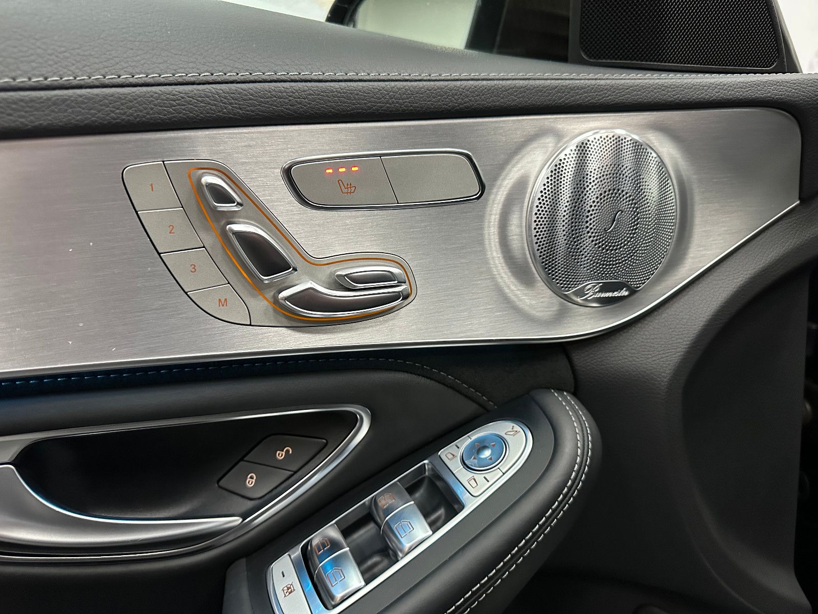 Fahrzeugabbildung Mercedes-Benz C 63 AMG*Pano*Burmester*Carbon Paket*KW GEWINDE*