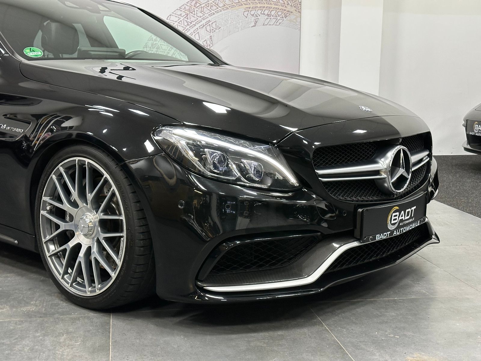 Fahrzeugabbildung Mercedes-Benz C 63 AMG*Pano*Burmester*Carbon Paket*KW GEWINDE*