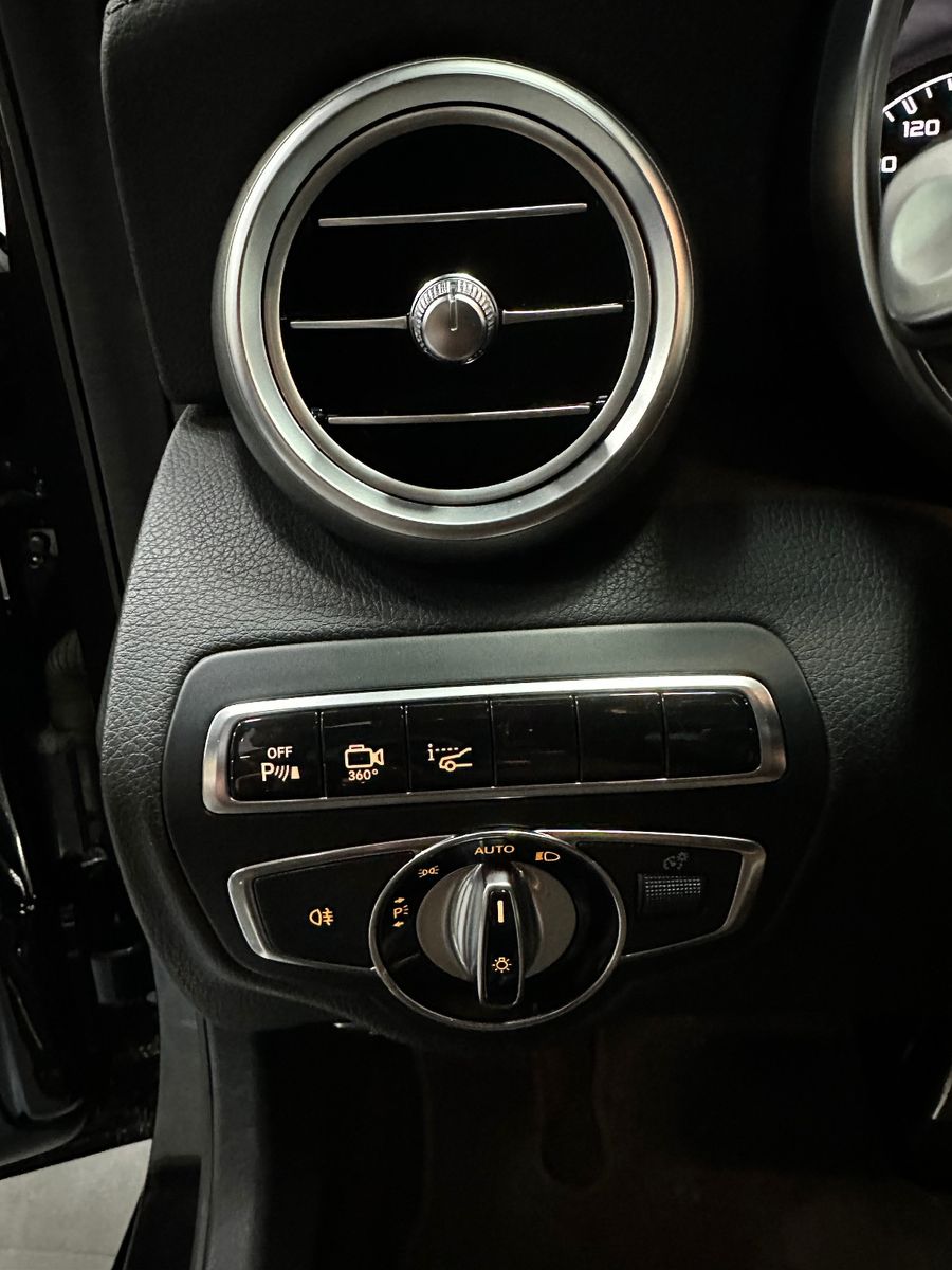 Fahrzeugabbildung Mercedes-Benz C 63 AMG*Pano*Burmester*Carbon Paket*KW GEWINDE*