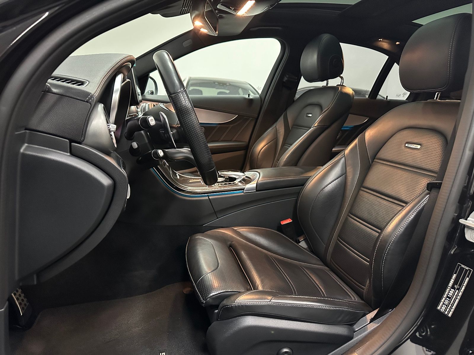 Fahrzeugabbildung Mercedes-Benz C 63 AMG*Pano*Burmester*Carbon Paket*KW GEWINDE*