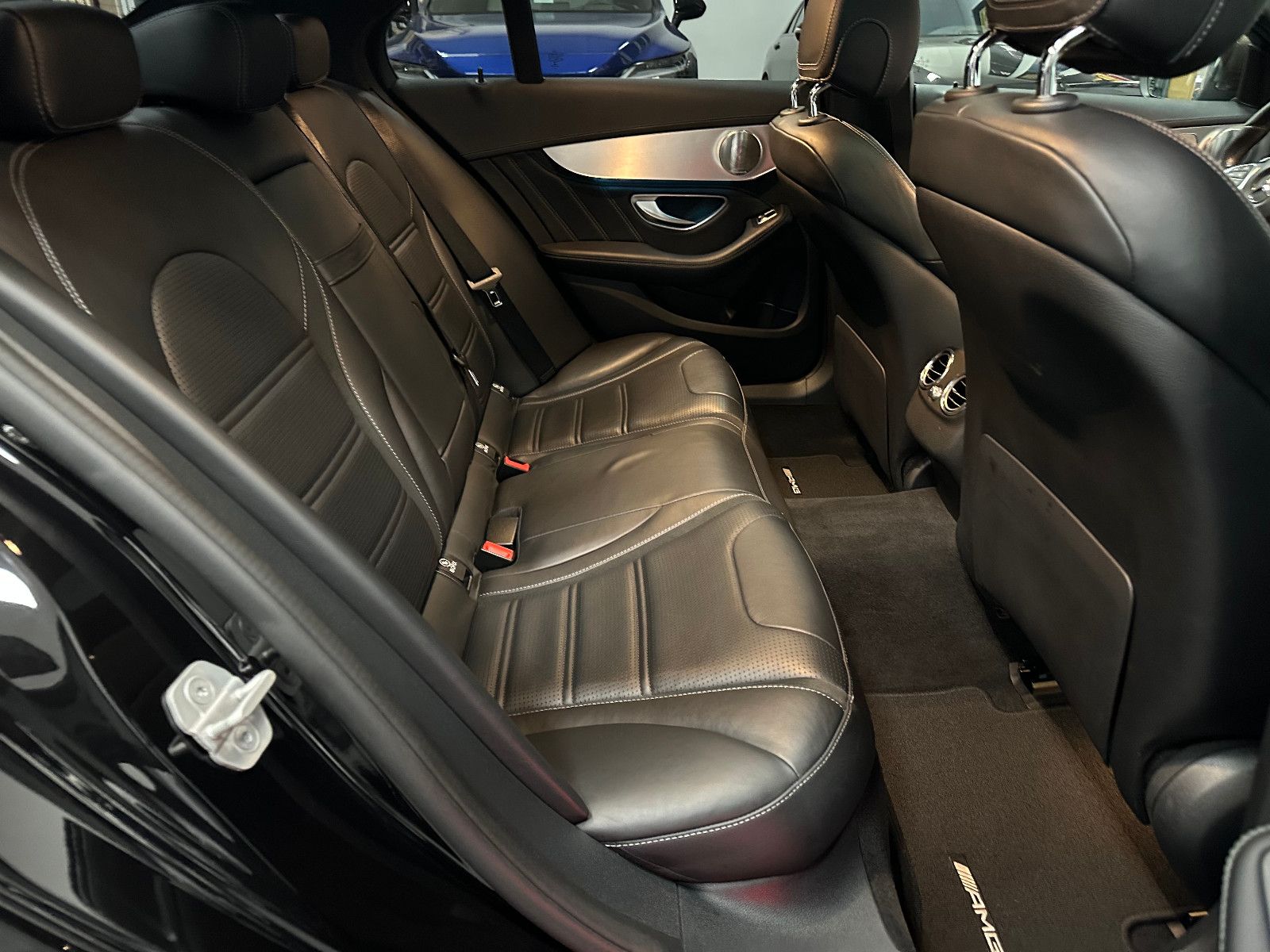 Fahrzeugabbildung Mercedes-Benz C 63 AMG*Pano*Burmester*Carbon Paket*KW GEWINDE*