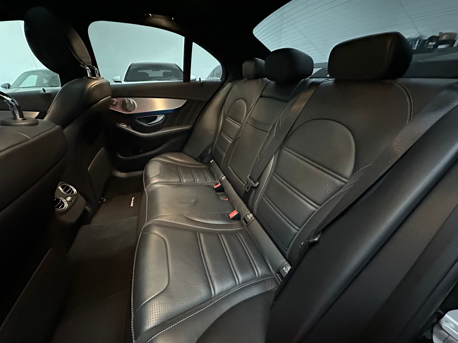 Fahrzeugabbildung Mercedes-Benz C 63 AMG*Pano*Burmester*Carbon Paket*KW GEWINDE*