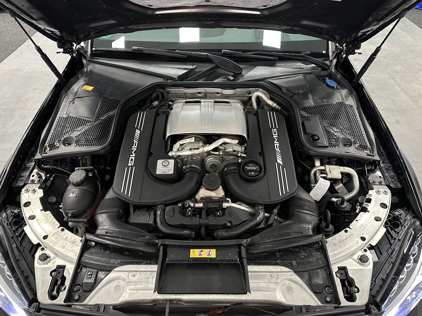 Fahrzeugabbildung Mercedes-Benz C 63 AMG*Pano*Burmester*Carbon Paket*KW GEWINDE*