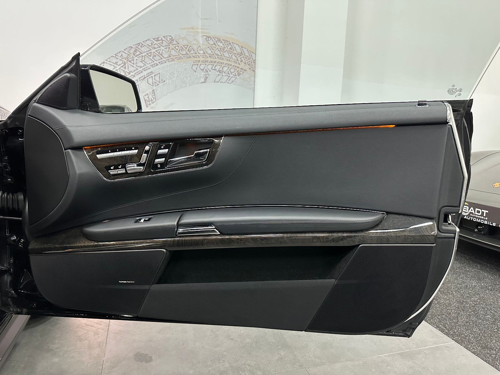 Fahrzeugabbildung Mercedes-Benz CL 63 AMG *DTR*BREMSEN NEU*TOTWINKEL*20"*