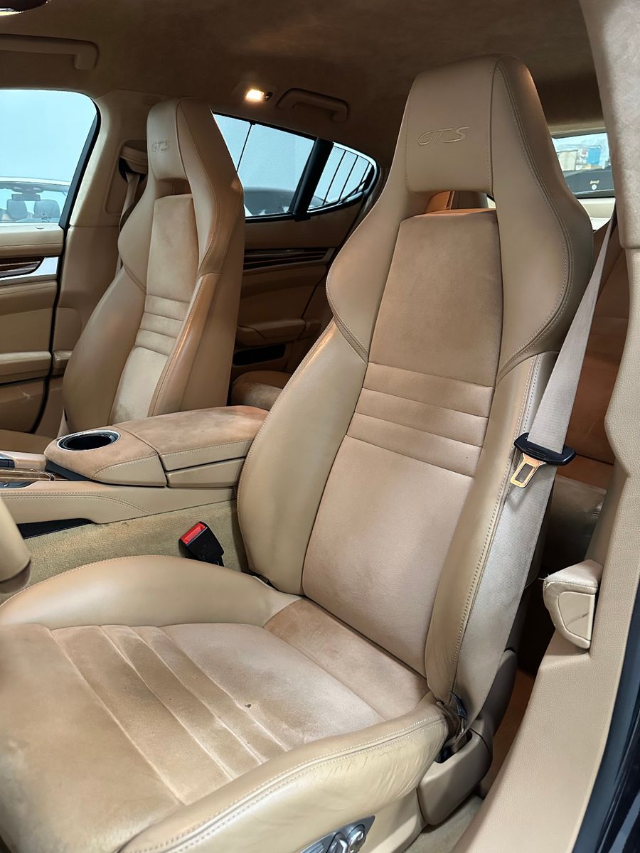 Fahrzeugabbildung Porsche Panamera GTS BOSE 20" BEIGE KLAPPENAUSPUFF