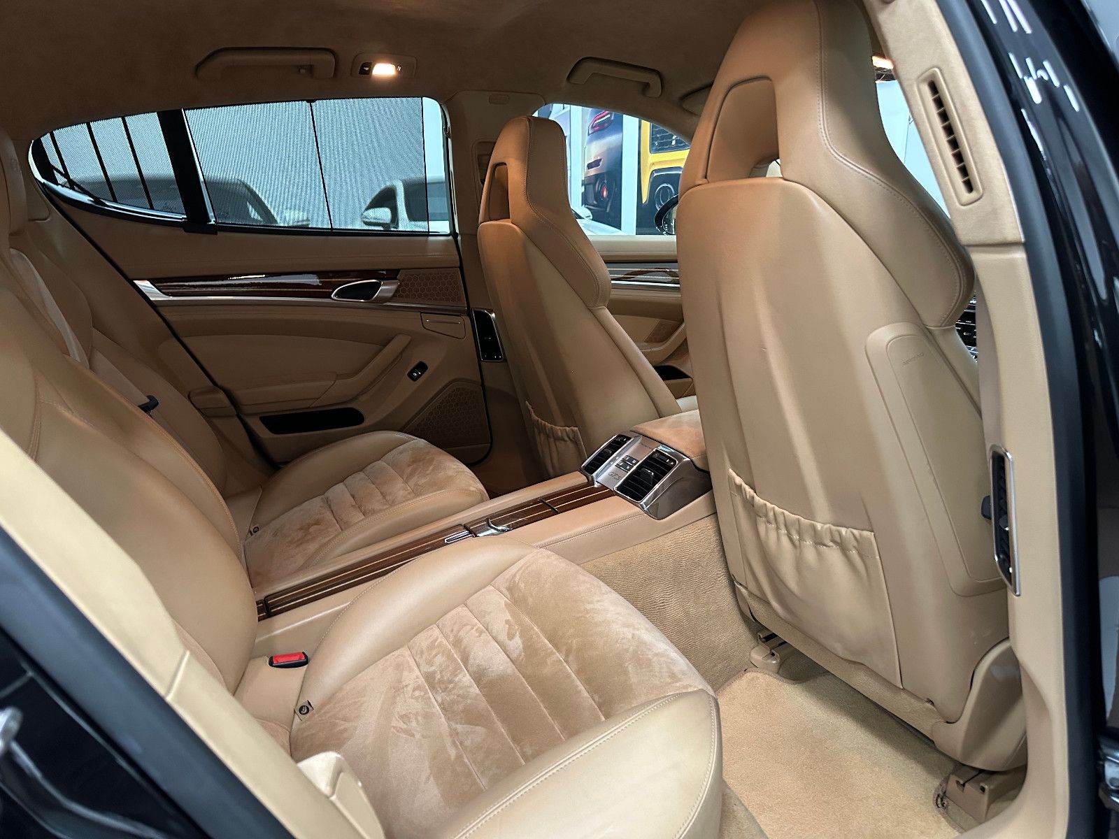 Fahrzeugabbildung Porsche Panamera GTS BOSE 20" BEIGE KLAPPENAUSPUFF