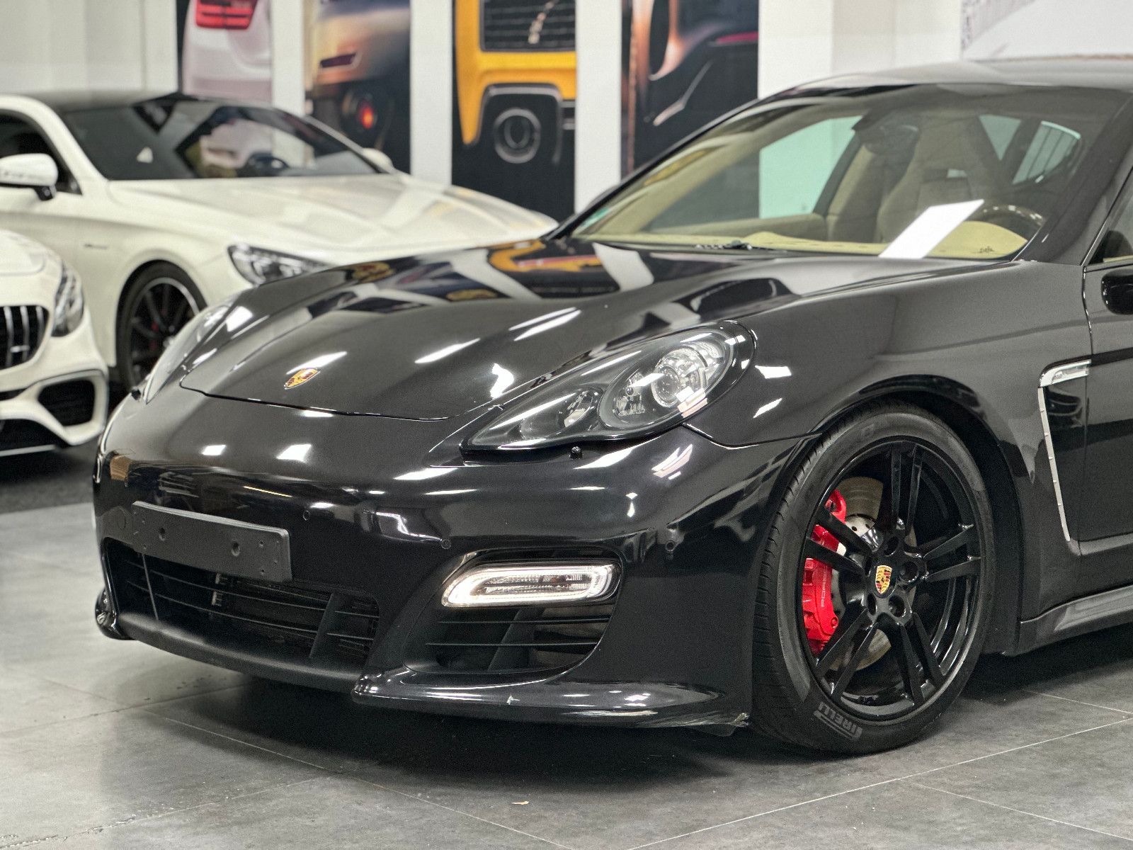 Fahrzeugabbildung Porsche Panamera GTS BOSE 20" BEIGE KLAPPENAUSPUFF