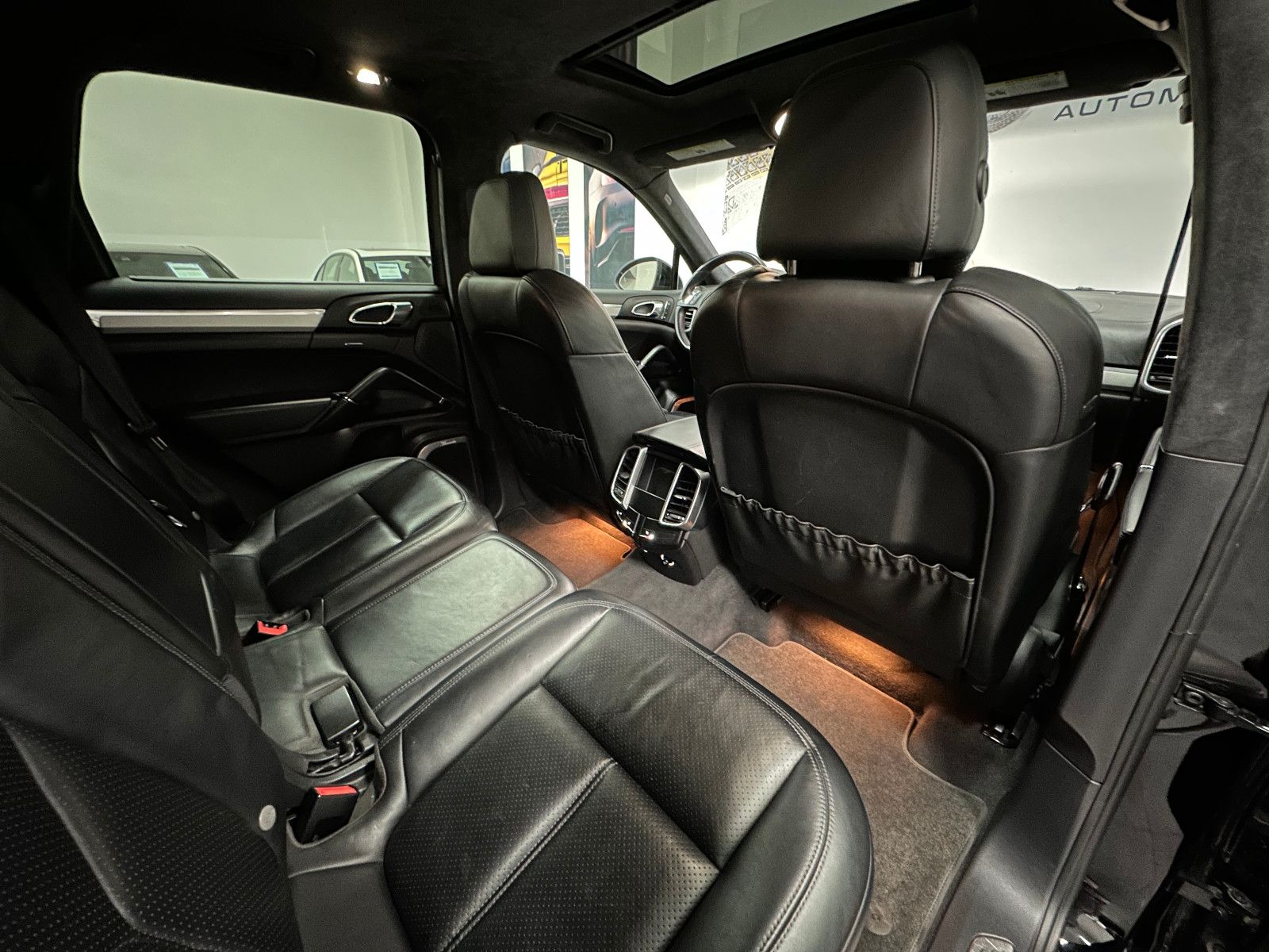 Fahrzeugabbildung Porsche Cayenne Turbo Burmester Memory Schiebedach