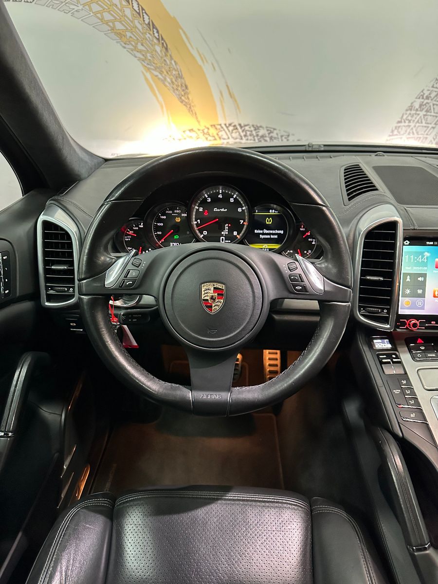 Fahrzeugabbildung Porsche Cayenne Turbo Burmester Memory Schiebedach