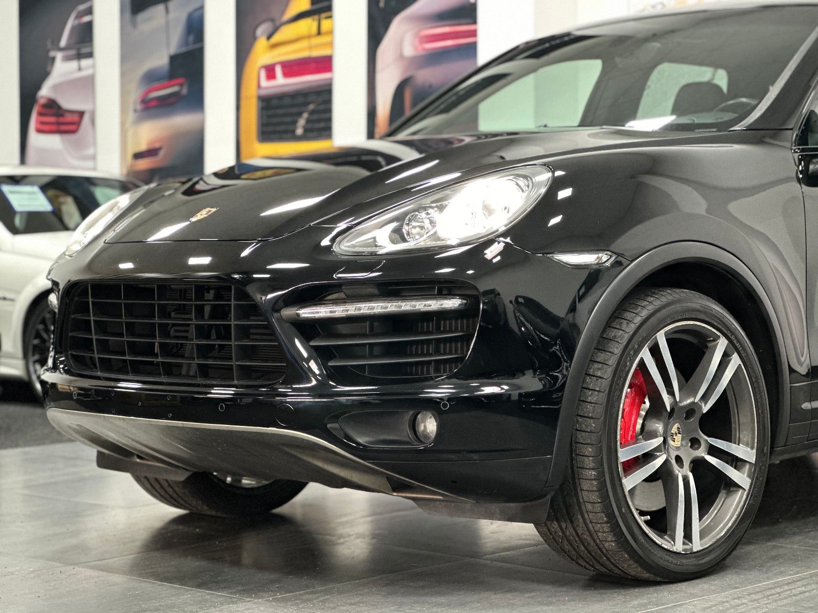 Fahrzeugabbildung Porsche Cayenne Turbo Burmester Memory Schiebedach
