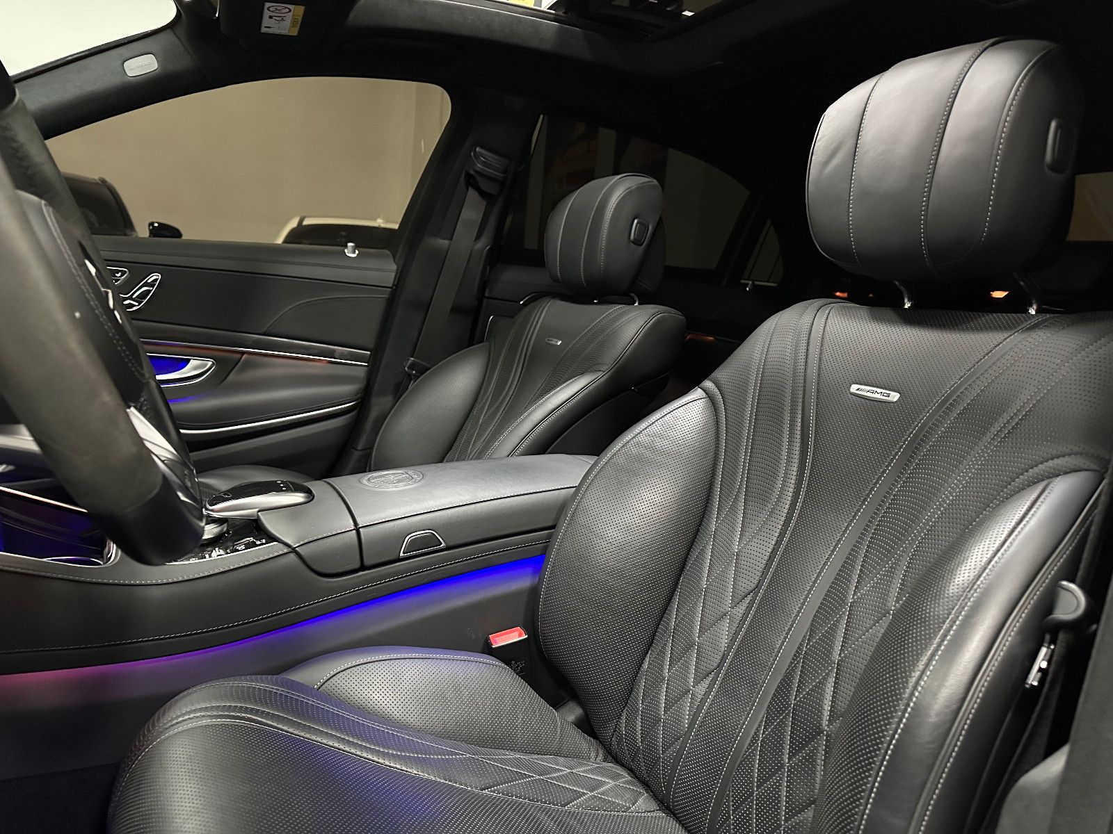 Fahrzeugabbildung Mercedes-Benz S 63 AMG 4Matic+ L *22Zoll*PANO*Voll*