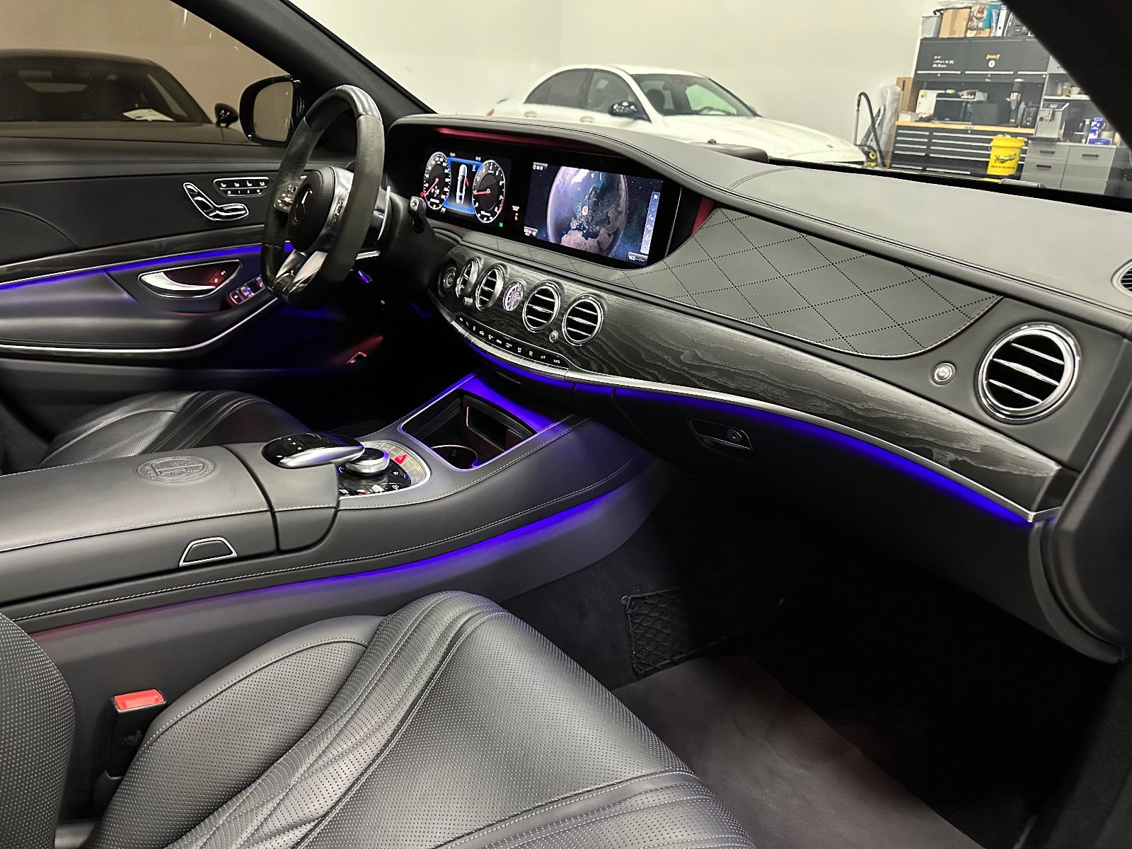 Fahrzeugabbildung Mercedes-Benz S 63 AMG 4Matic+ L *22Zoll*PANO*Voll*