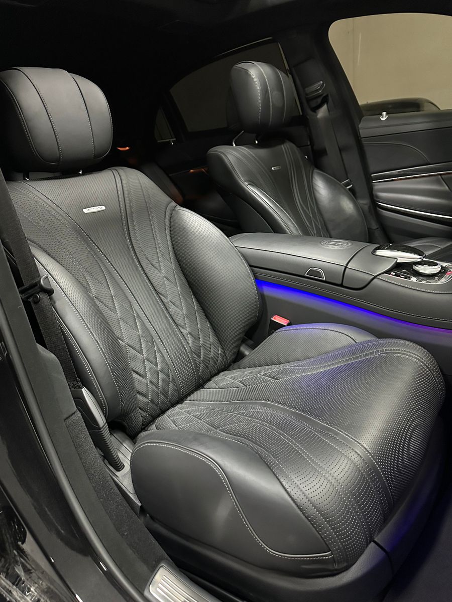 Fahrzeugabbildung Mercedes-Benz S 63 AMG 4Matic+ L *22Zoll*PANO*Voll*