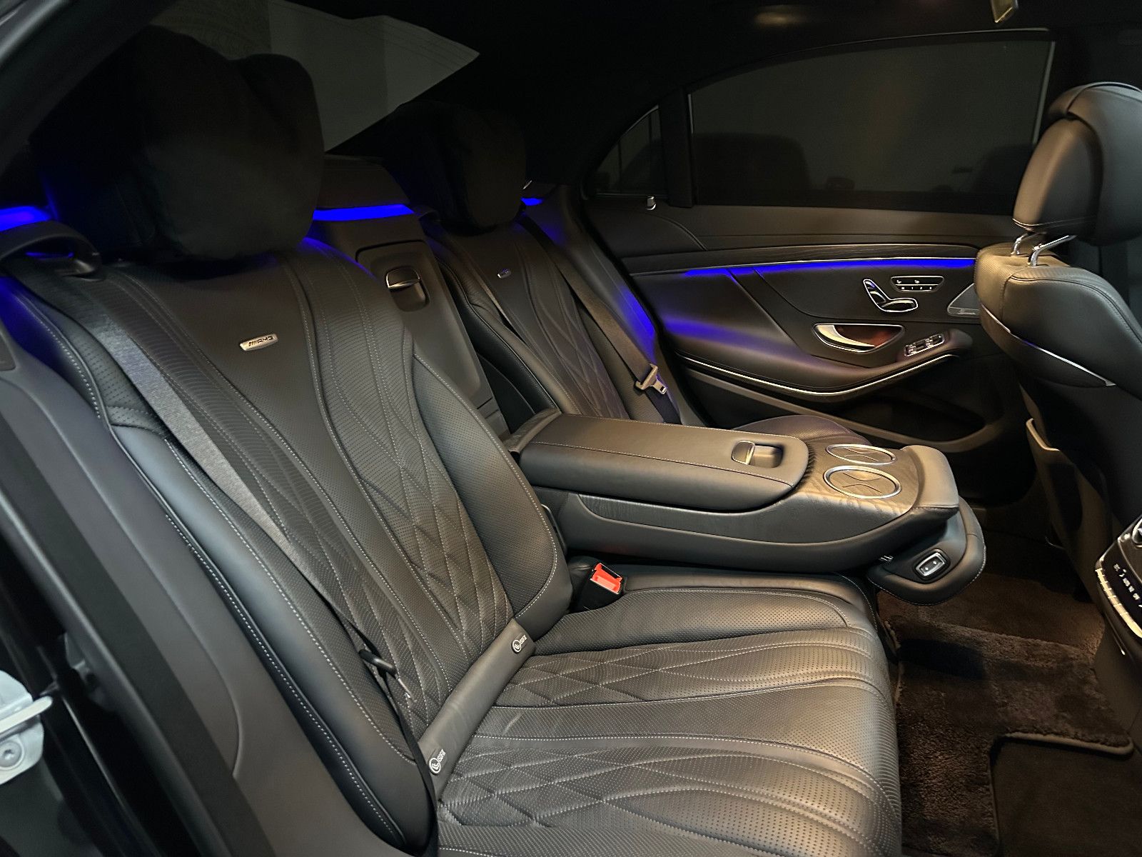 Fahrzeugabbildung Mercedes-Benz S 63 AMG 4Matic+ L *22Zoll*PANO*Voll*